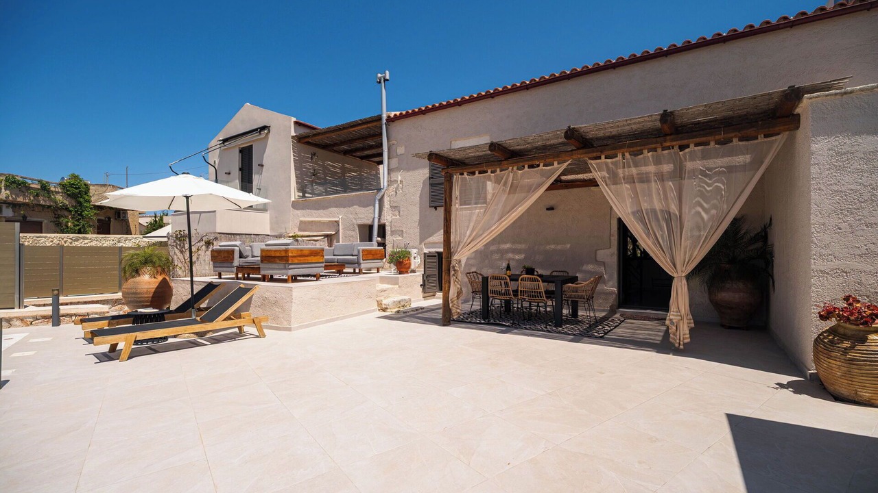 Photo of Outdoor in Plaka