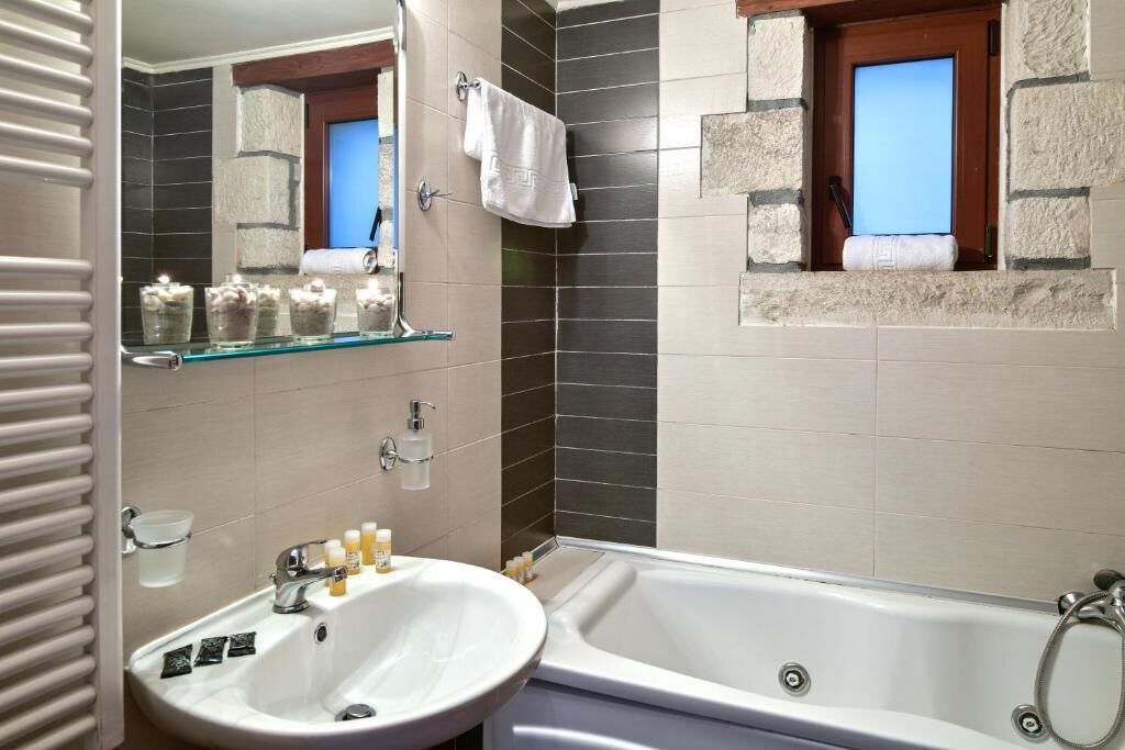Photo of Bathroom in Geropotamos