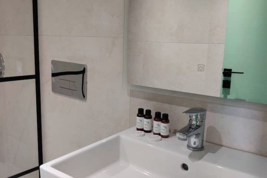 Photo of Bathroom in Qender