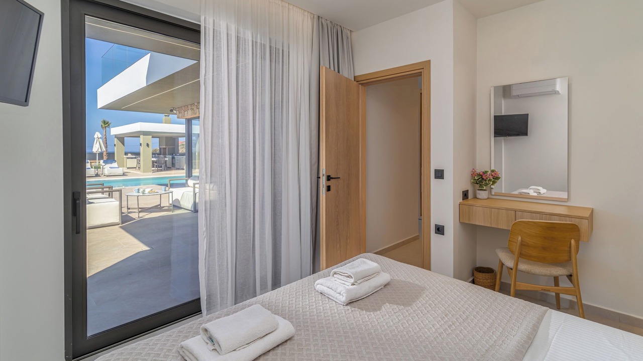 Photo of Bedroom in Anissaras