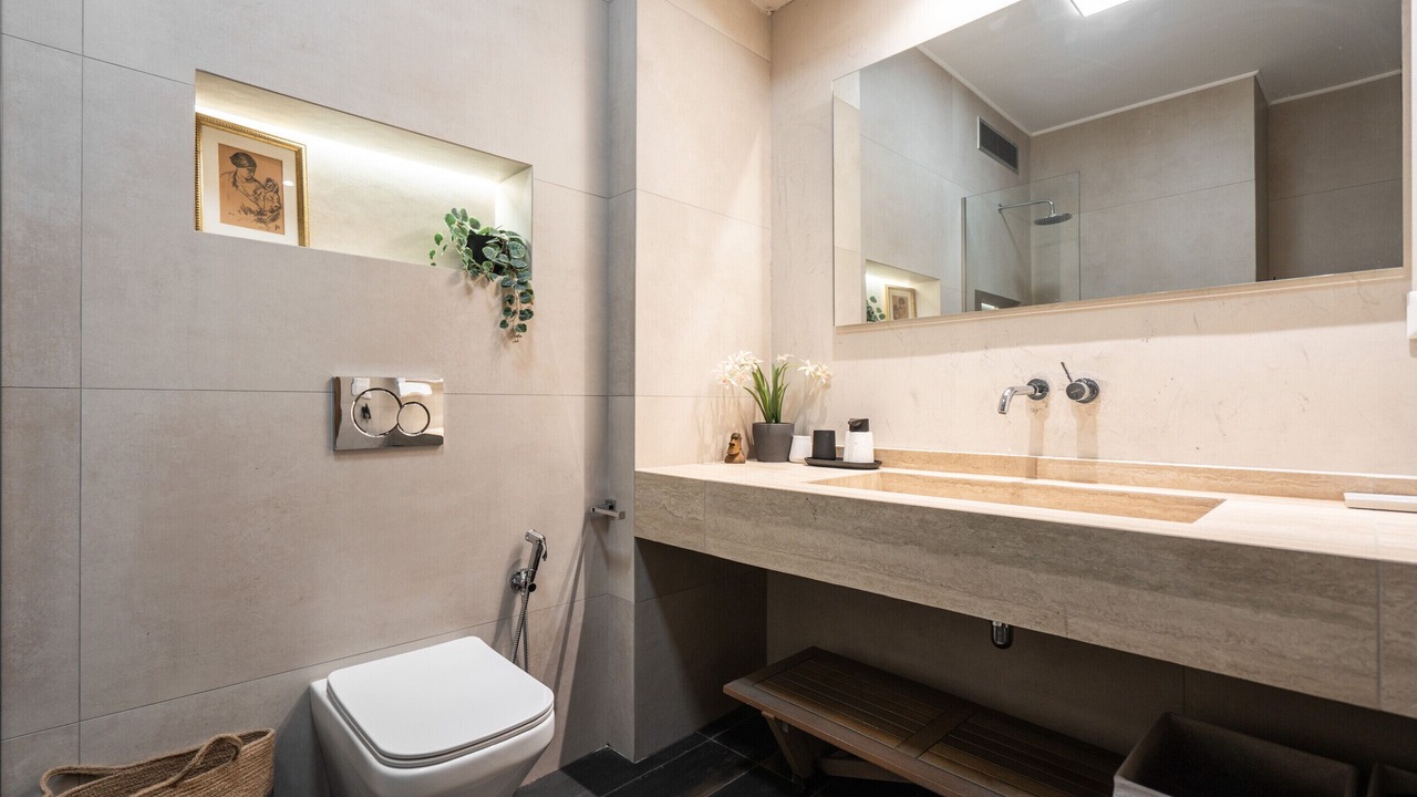 Photo of Bathroom in Mets