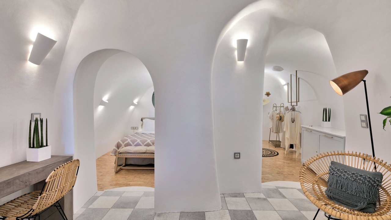 Photo of Bedroom in Oia