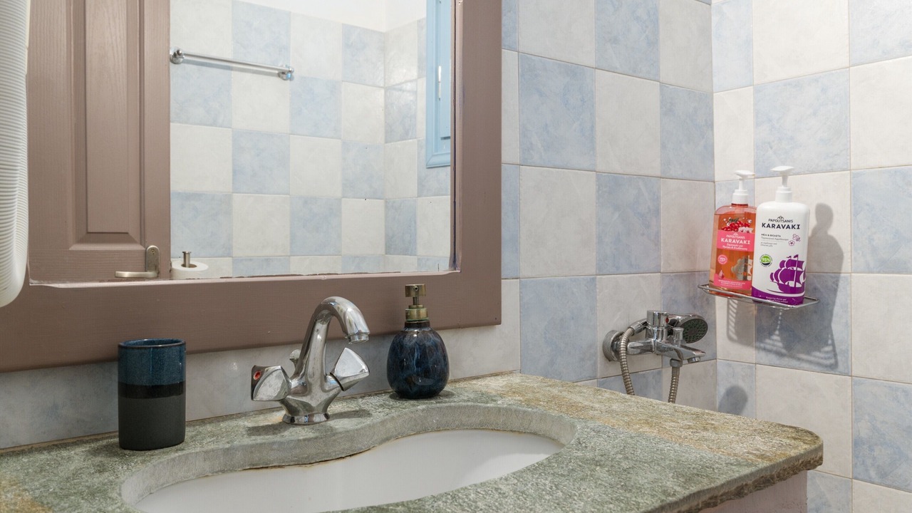Photo of Bathroom in Agios Ioannis