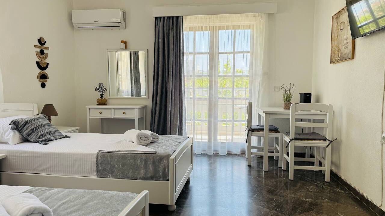 Photo of Bedroom in Kato Gouves