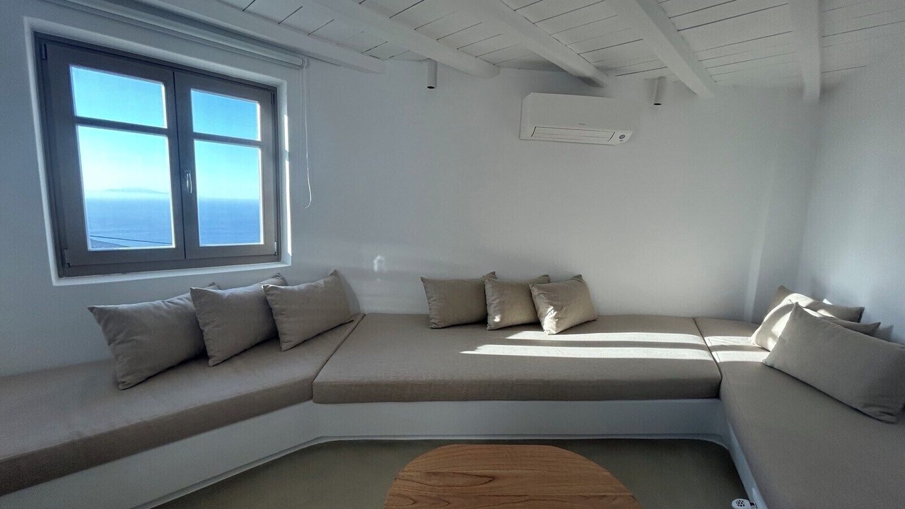 Photo of Livingroom in Folegandros Town