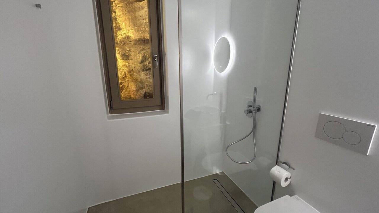 Photo of Bathroom in Folegandros Town