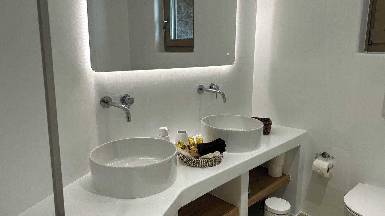 Photo of Bathroom in Folegandros Town