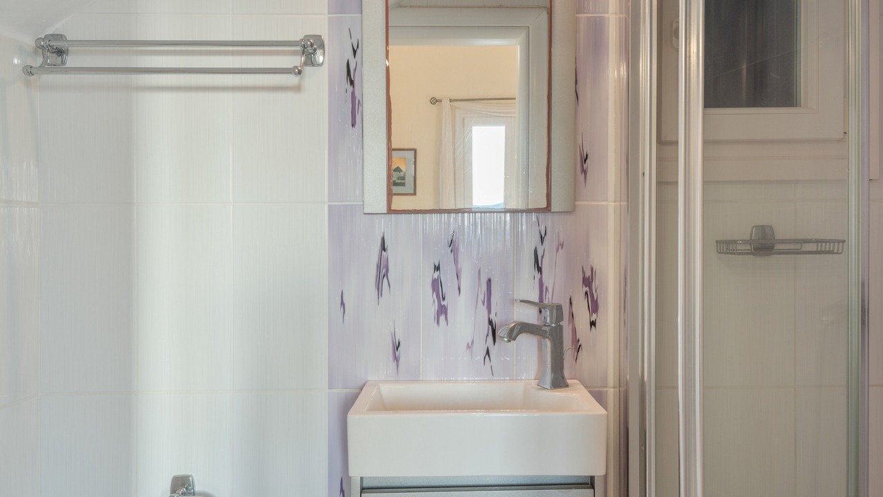 Photo of Bathroom in Ios