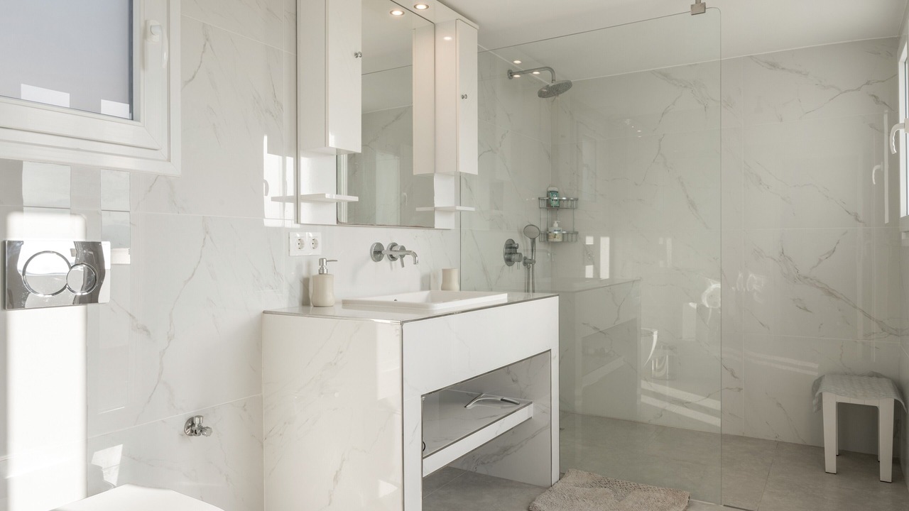Photo of Bathroom in Ios