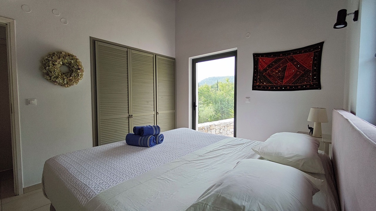 Photo of Bedroom in Lefktron