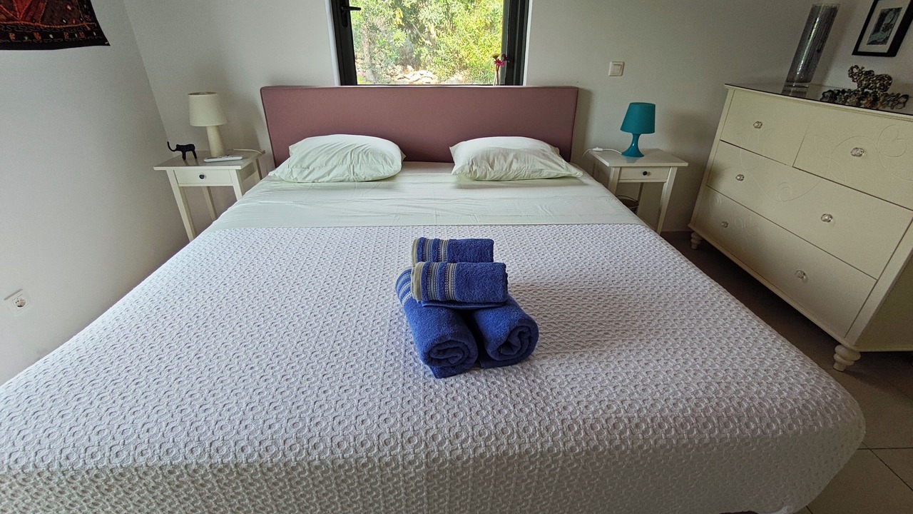 Photo of Bedroom in Lefktron