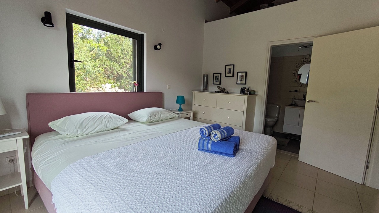 Photo of Bedroom in Lefktron