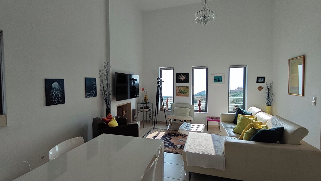 Photo of Livingroom in Lefktron