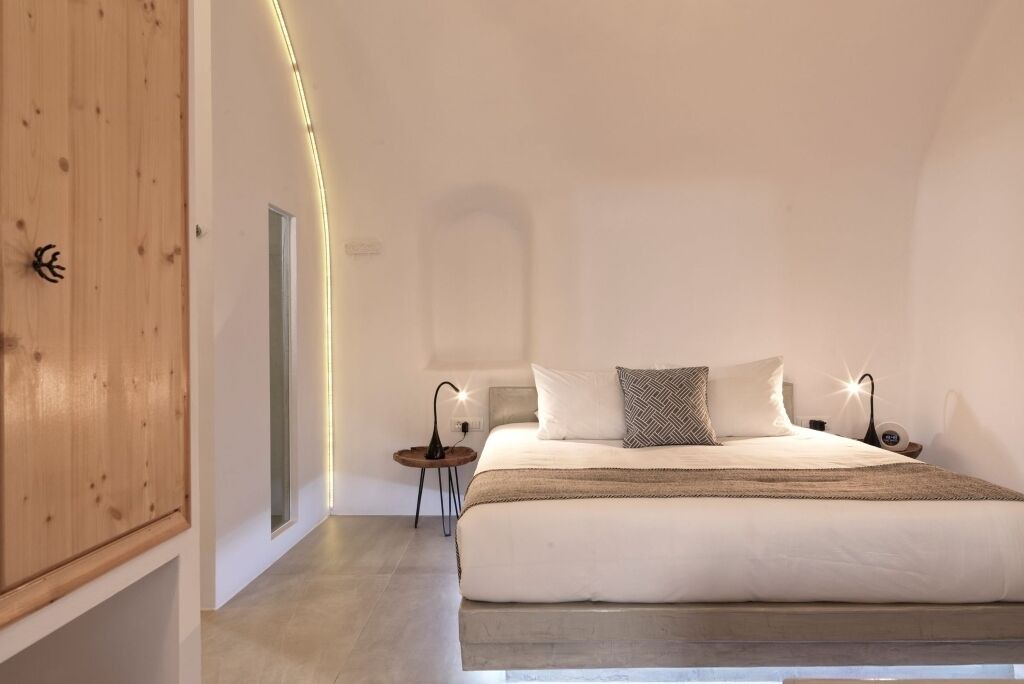 Photo of Bedroom in Oia