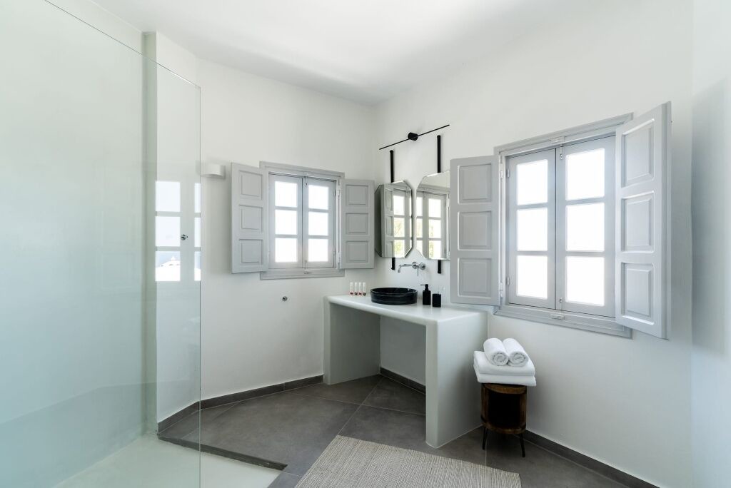 Photo of Bathroom in Oia