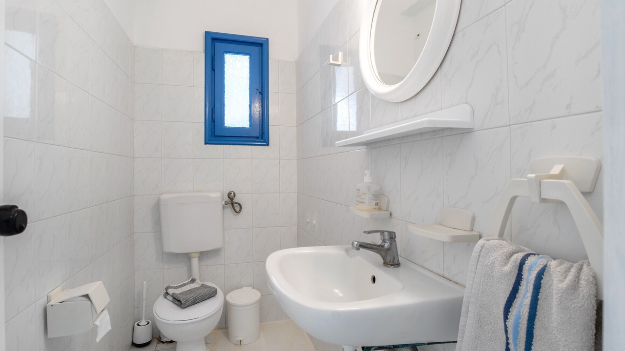 Photo of Bathroom in Perissa