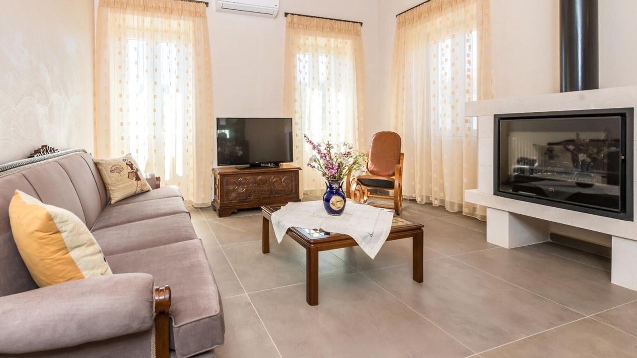 Photo of Livingroom in Loucha