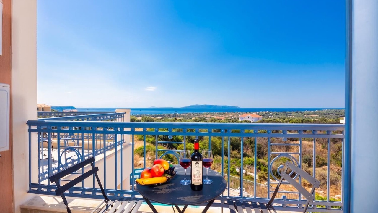 Photo of Patio Balcony in Karavados