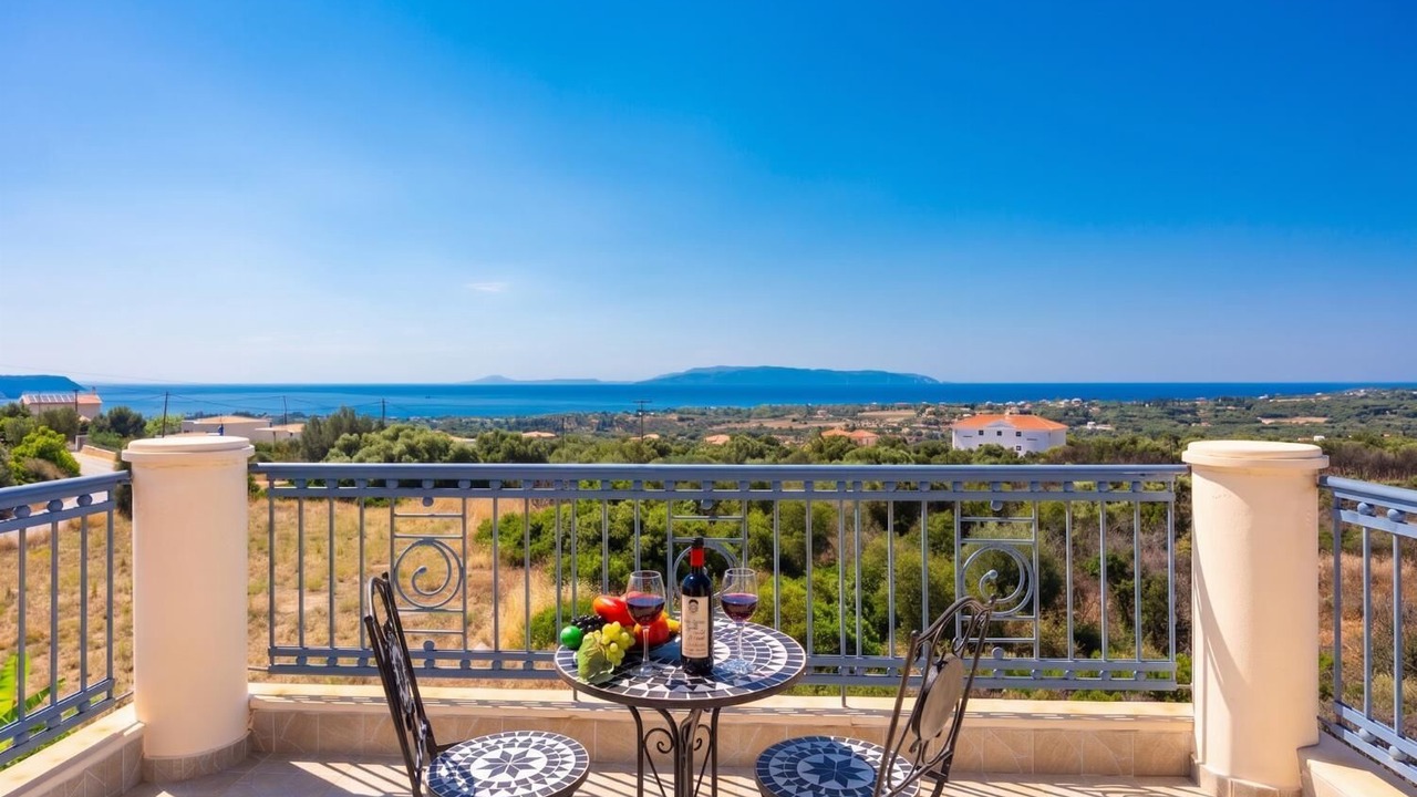 Photo of Patio Balcony in Karavados