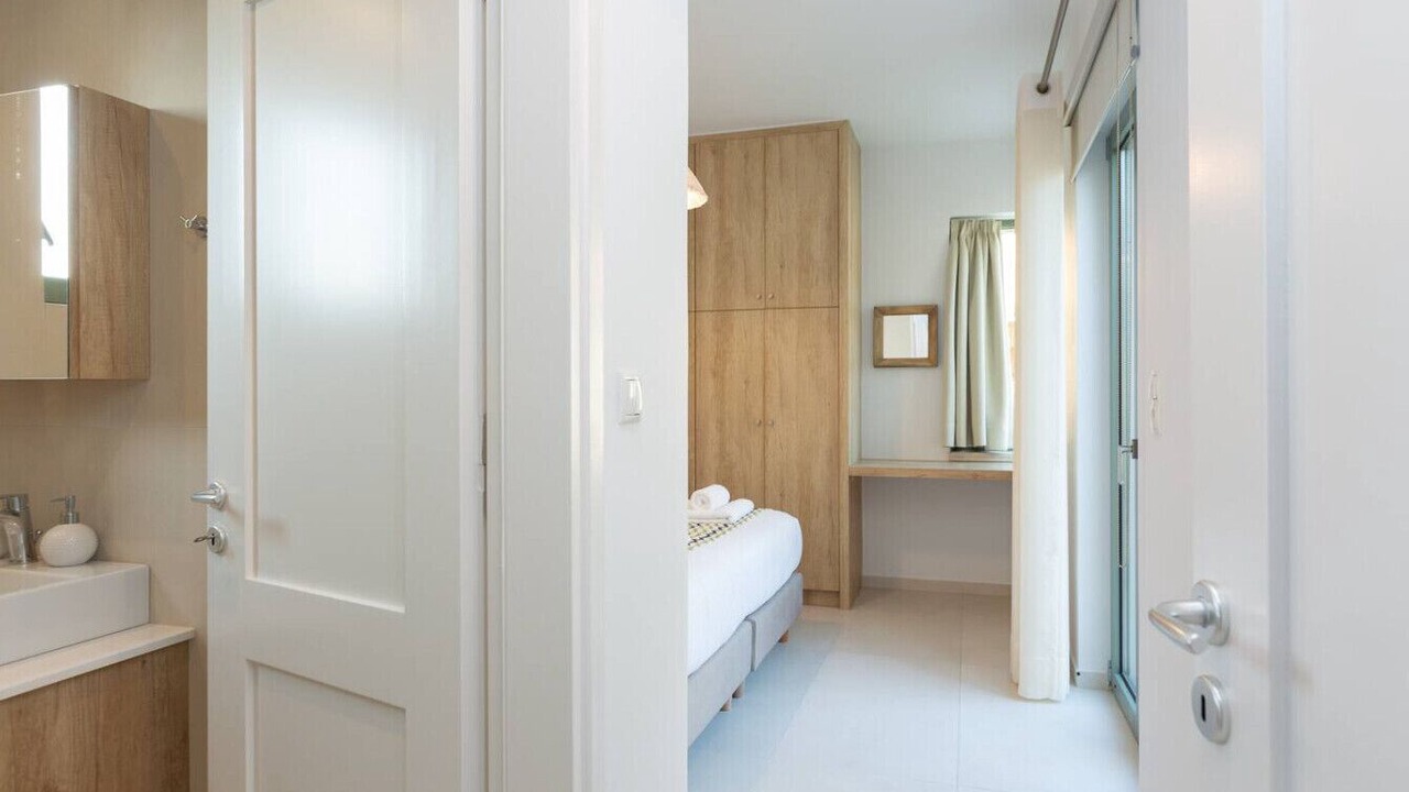 Photo of Bedroom in Atsipópoulon