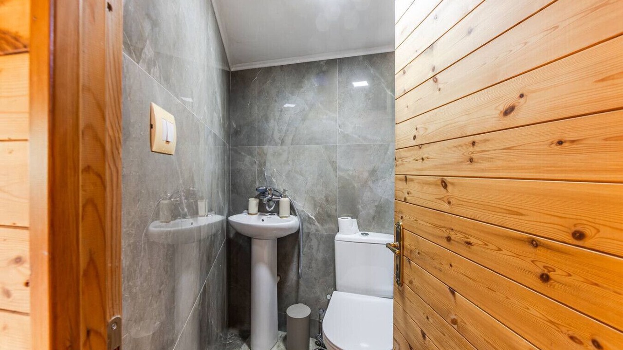 Photo of Bathroom in Qerek