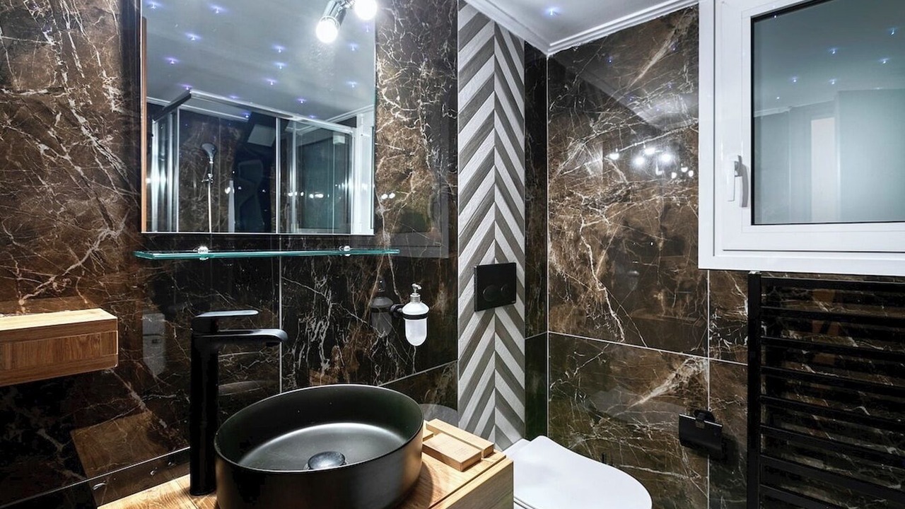 Photo of Bathroom in Neos Kosmos