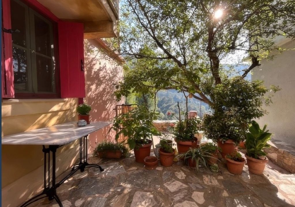 Photo of Patio Balcony in Valeontades