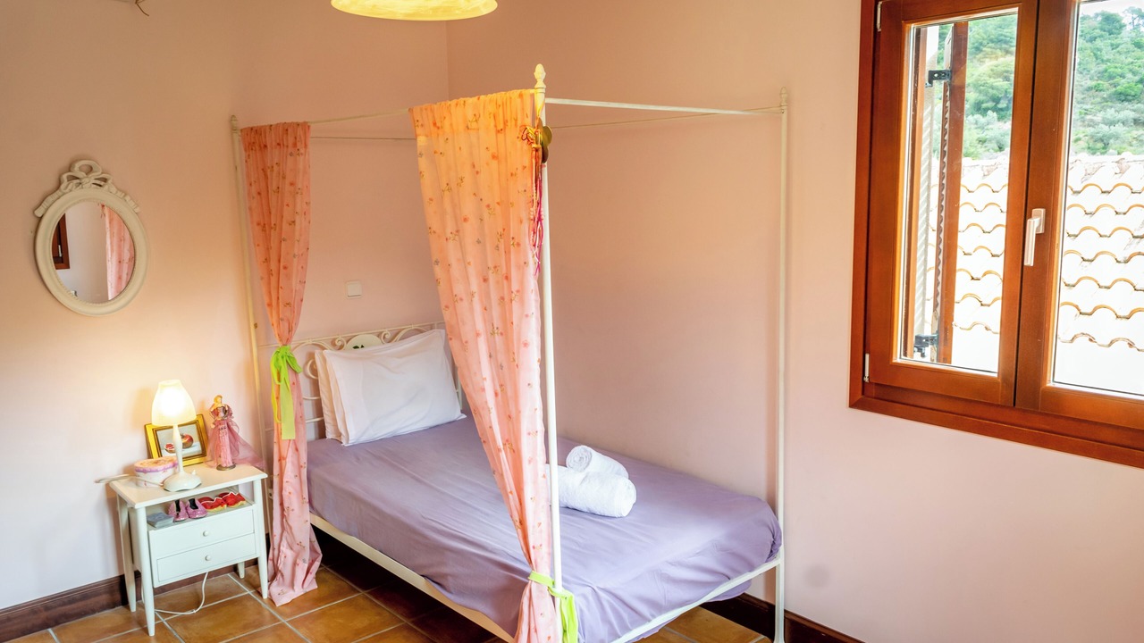 Photo of Bedroom in Melissopetra