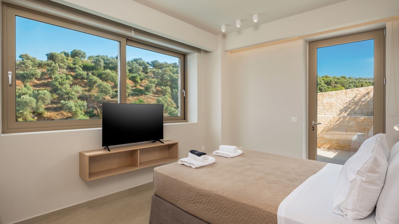 Photo of Bedroom in Makrys Tichos