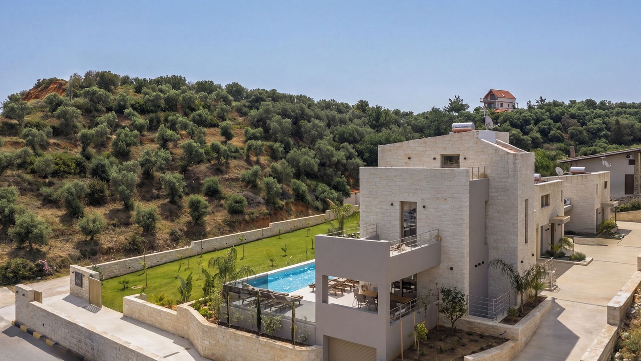 Photo of Outdoor in Makrys Tichos