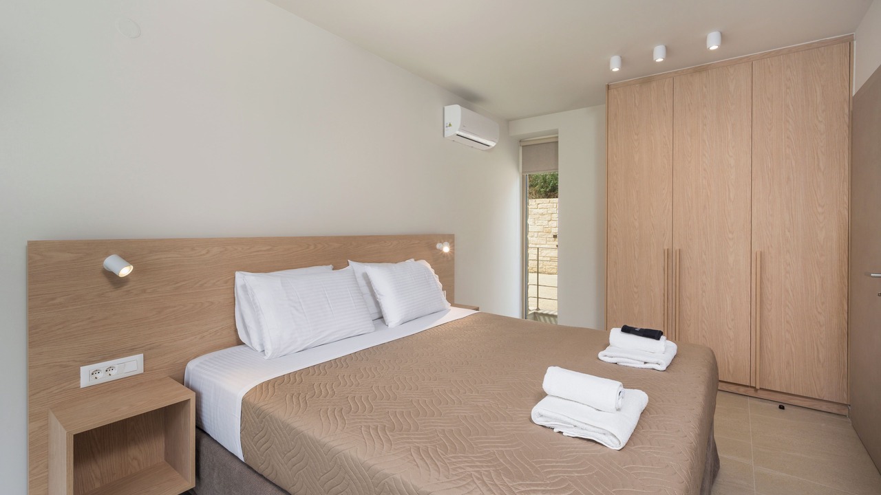Photo of Bedroom in Makrys Tichos