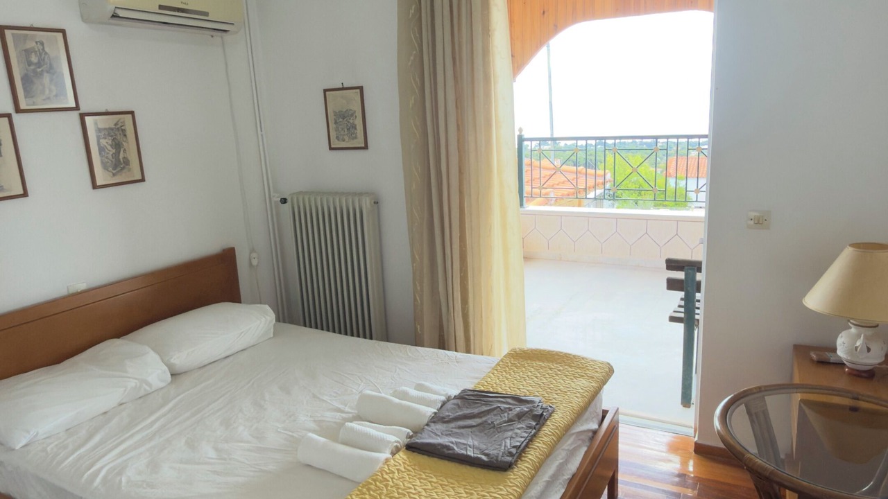 Photo of Bedroom in Agii Theodori
