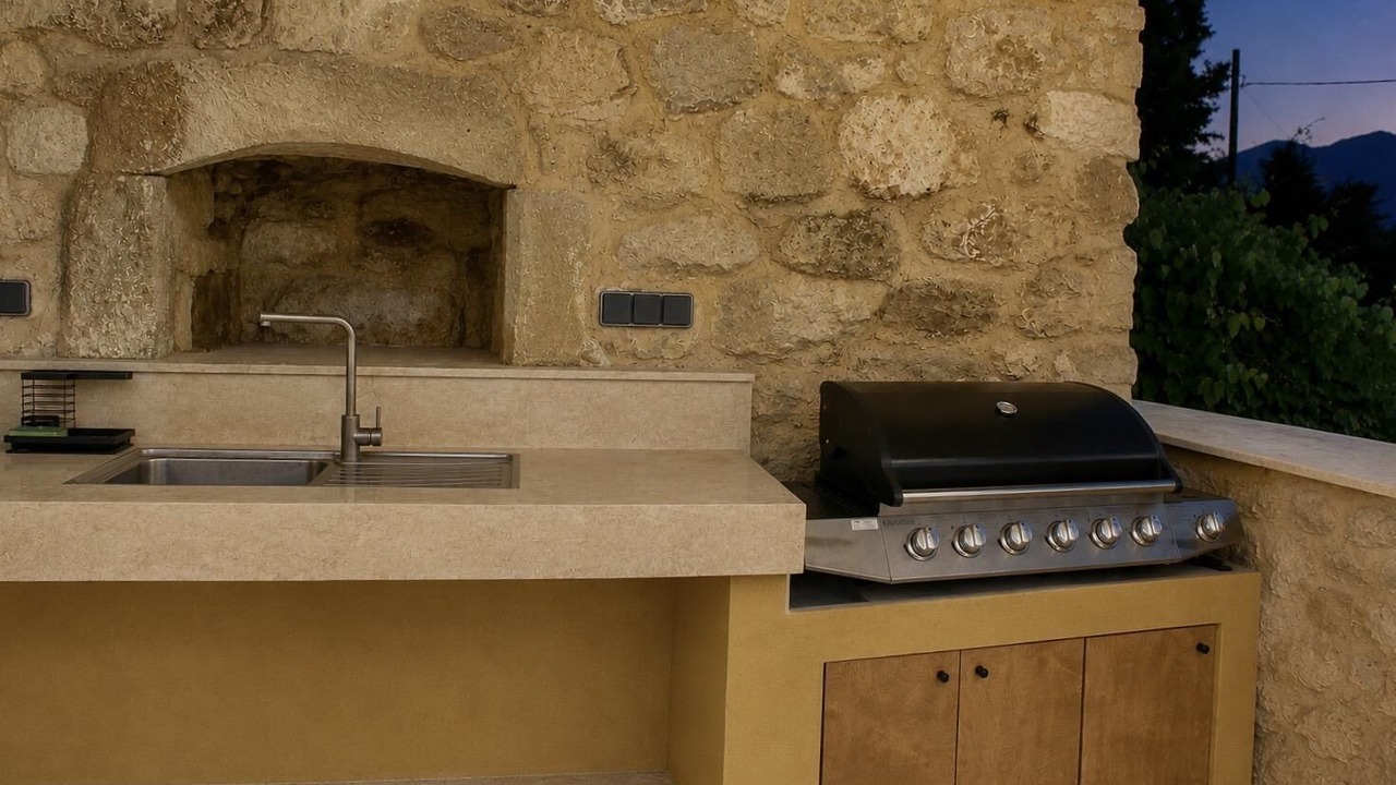 Photo of Outdoor in Monopari