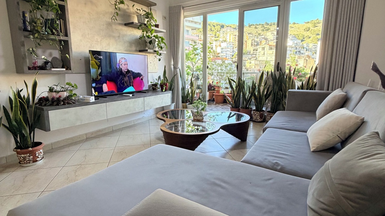 Photo of Livingroom in Qender