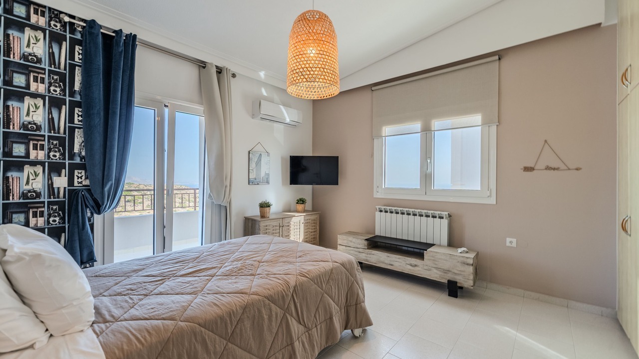 Photo of Bedroom in Voula