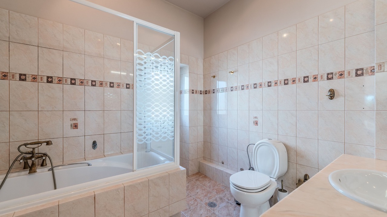 Photo of Bathroom in Voula