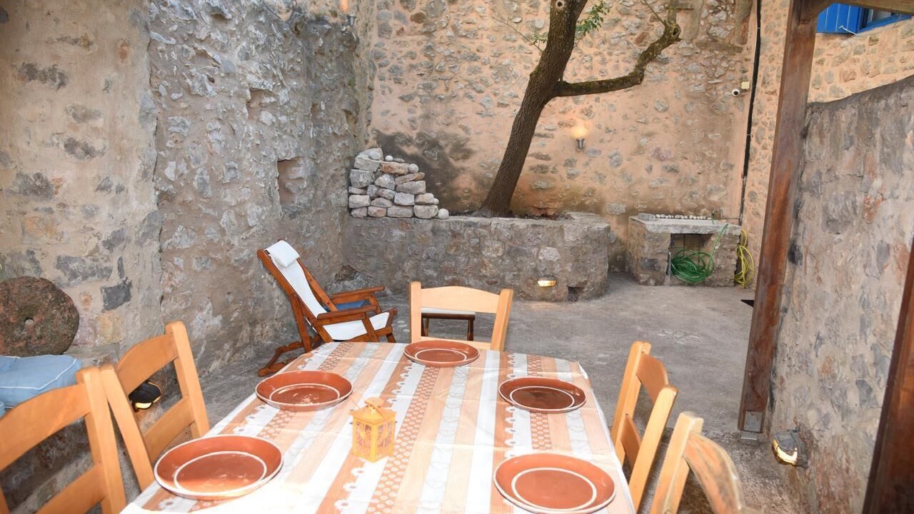 Photo of Outdoor in Avgonima