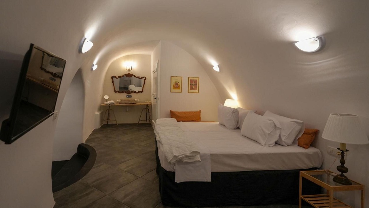 Photo of Bedroom in Emporio