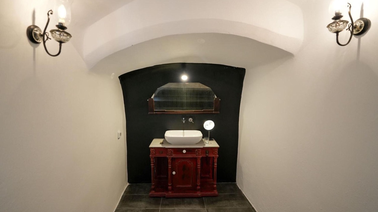 Photo of Bathroom in Emporio