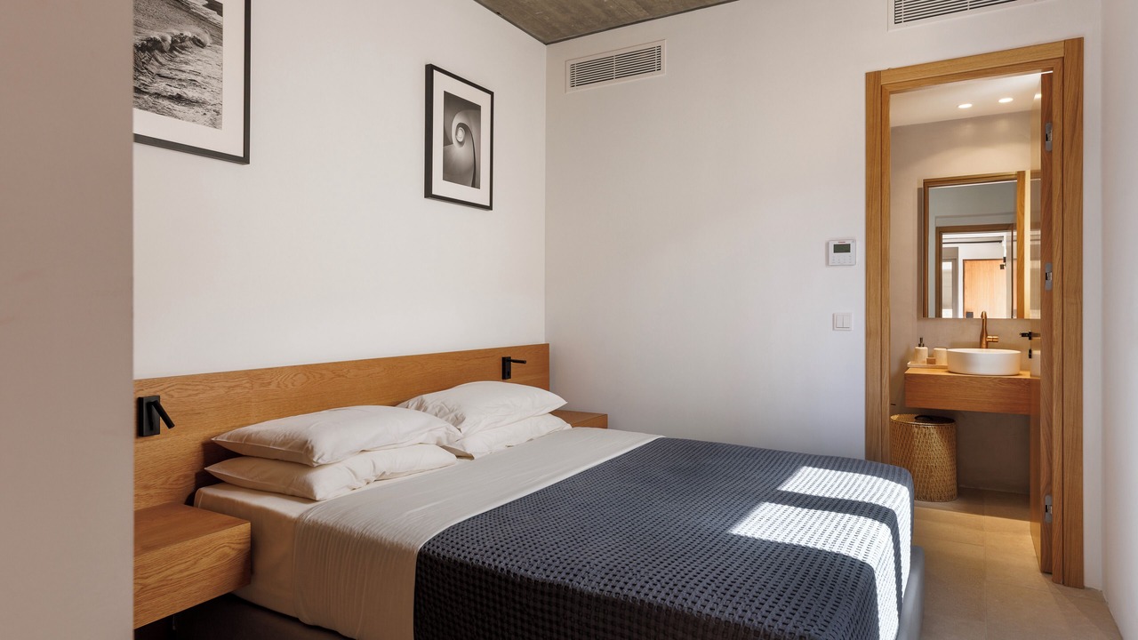 Photo of Bedroom in Tselendata