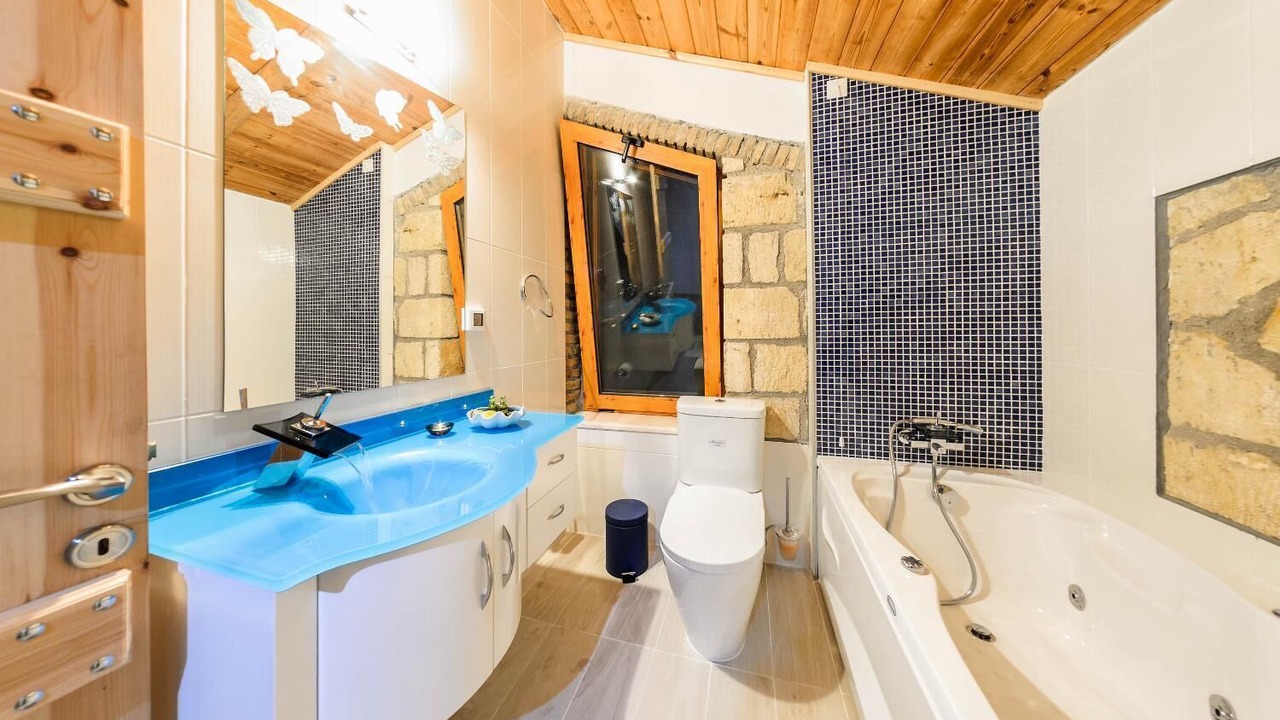 Photo of Bathroom in Limni Keri