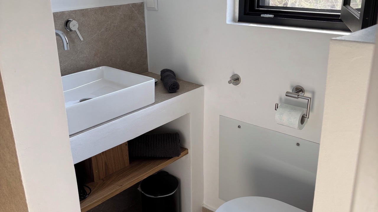Photo of Bathroom in Kamilari