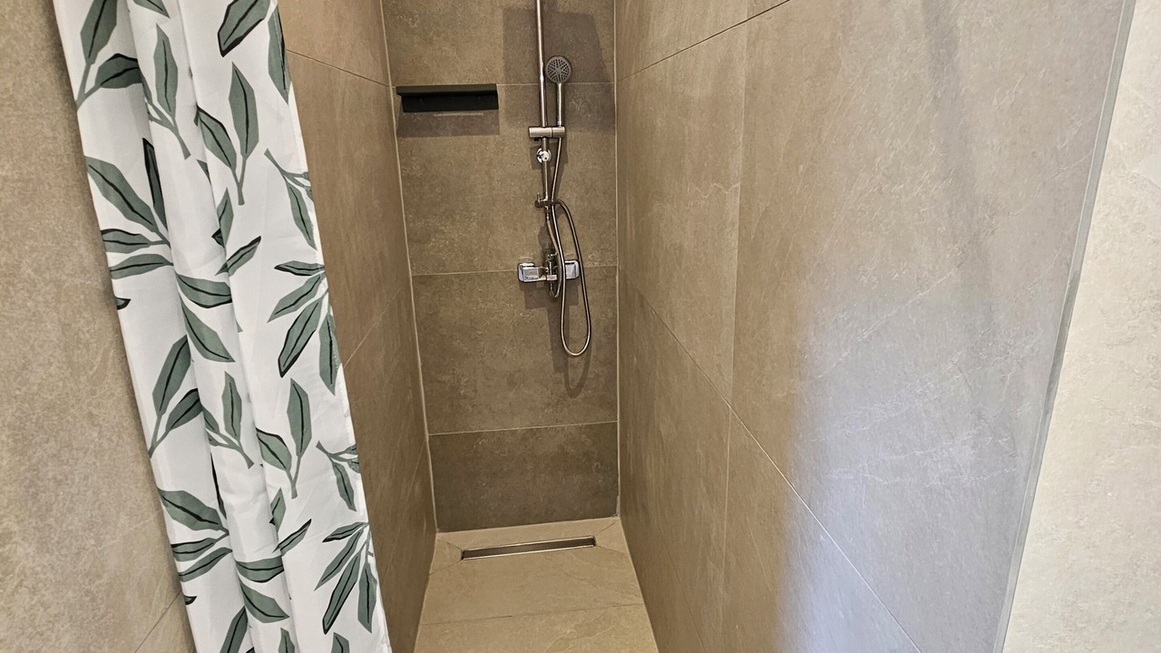 Photo of Bathroom in Alikanas