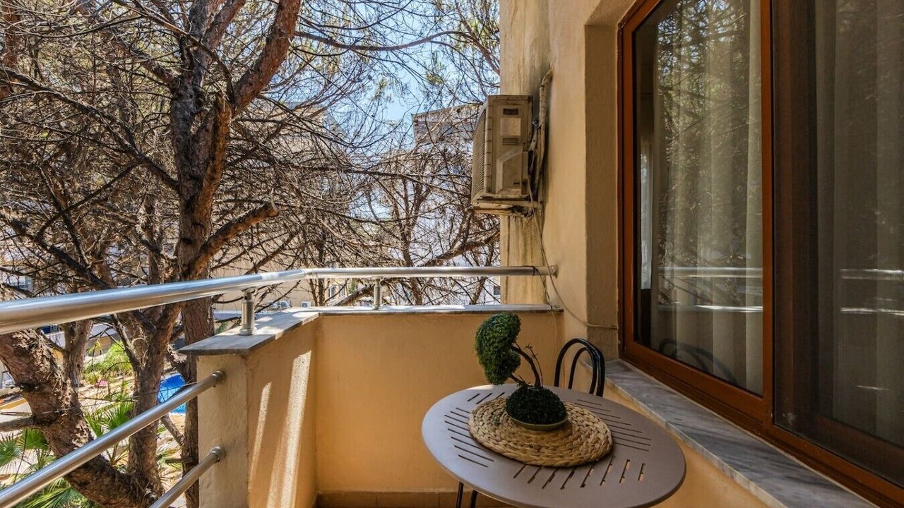 Photo of Patio Balcony in Golem