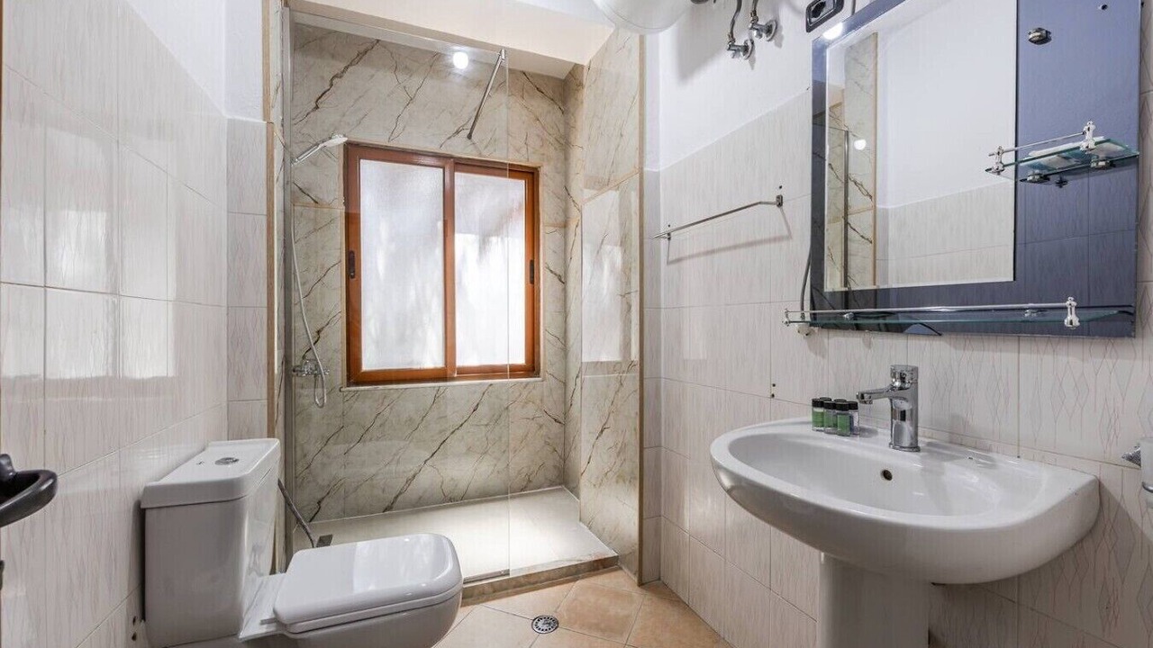 Photo of Bathroom in Golem