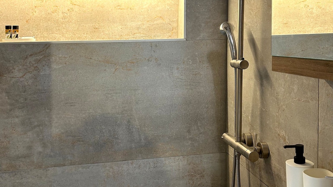 Photo of Bathroom in Elliniko-Argyroupoli
