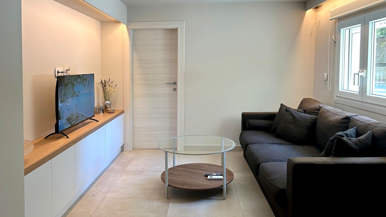 Photo of Livingroom in Elliniko-Argyroupoli