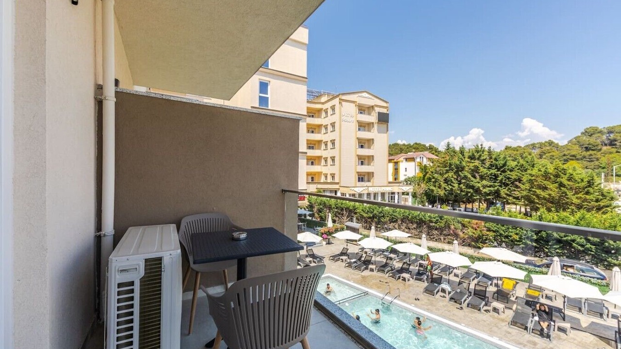 Photo of Patio Balcony in Golem