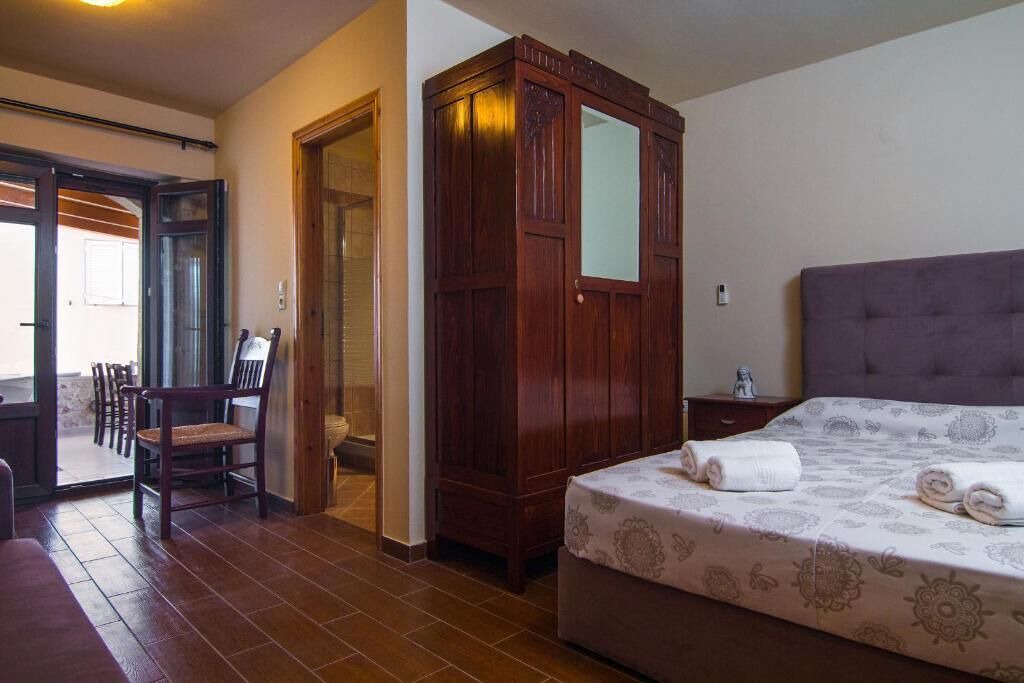 Photo of Bedroom in Damavolos