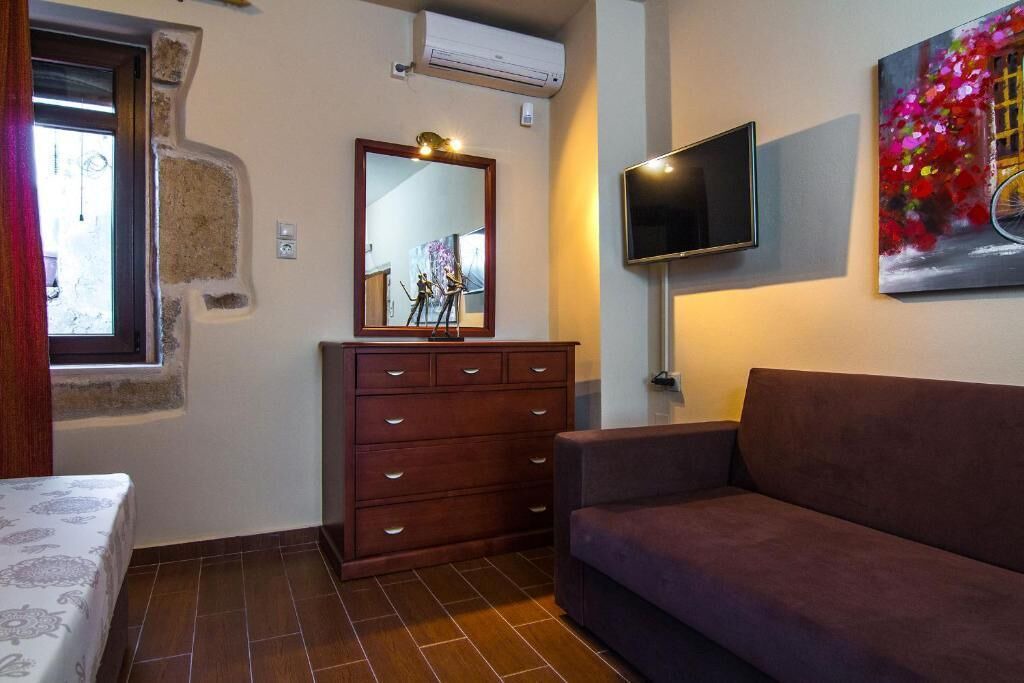 Photo of Livingroom in Damavolos